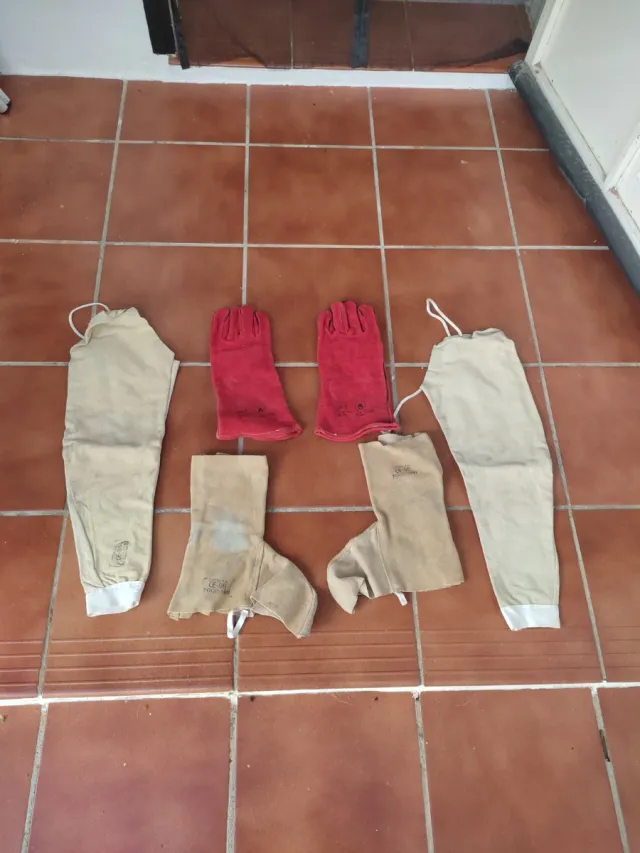 EPI di saldatura e guanti