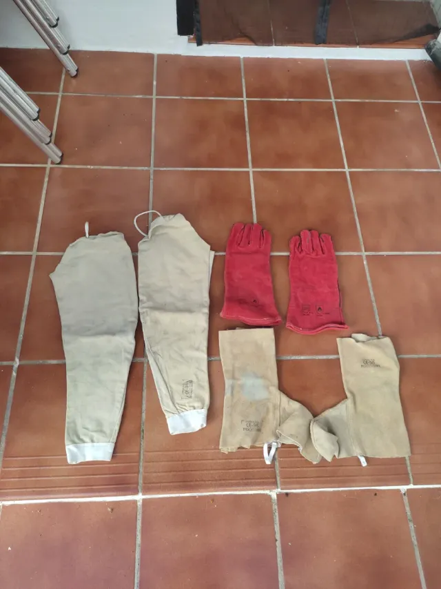 EPI di saldatura e guanti