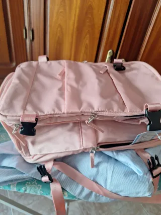 Mochila de viaje rosa sin estrenar