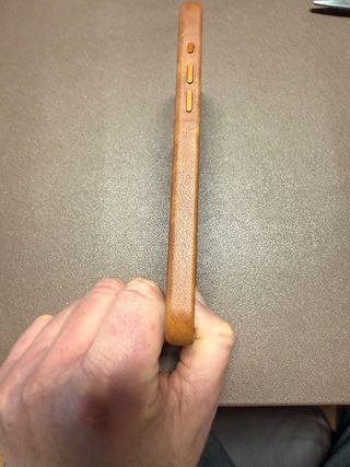 Funda iPhone 16 Pro Max Magnéticacuero nueva 30€