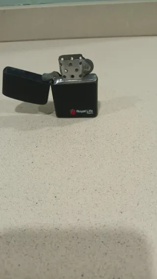 Mechero tipo Zippo Royal Life España