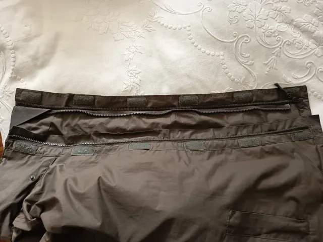 Parka verde oliva 2 piezas Talla XSS, 14-16 años