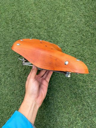 Sillín Bici Clásica Cuero con Muelles