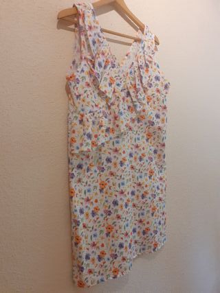 Vestido blanco flores a estrenar etiquetado