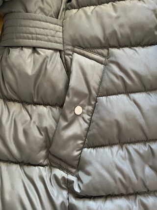 Plumífero Zara con capucha y pelo