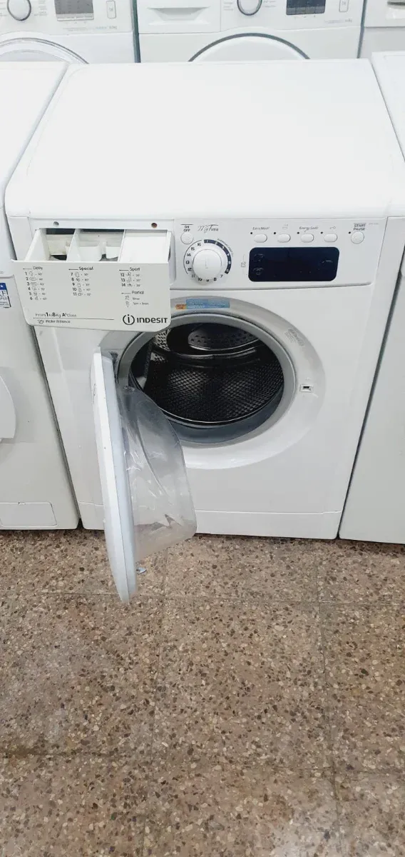Lavadora Marca  Indesit de 8kg