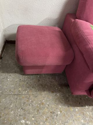Sofá rosa de 2 plazas