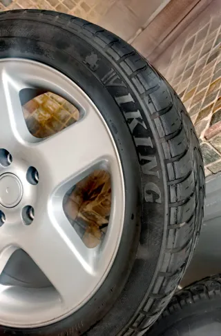 Juego 4 llantas aluminio con gomas de Opel