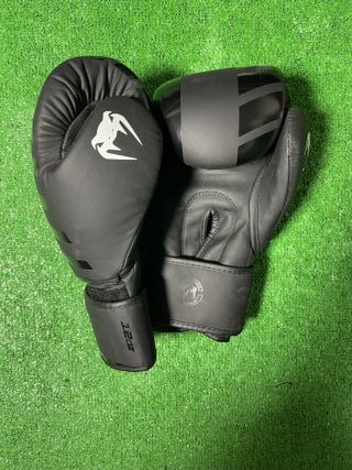 Guantes de Boxeo Venum 12 oz Negros