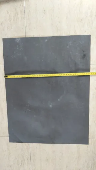 Dibujo antiguo carboncillo torso femenino