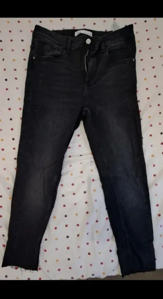 Pantalones vaqueros Zara negros