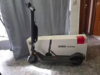 Patinete Ninebot KickScooter casi nuevo