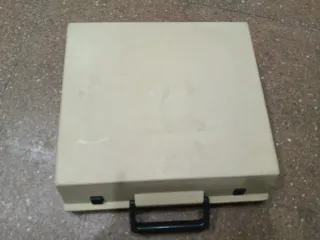 Máquina de escribir Olympia Traveller De Luxe