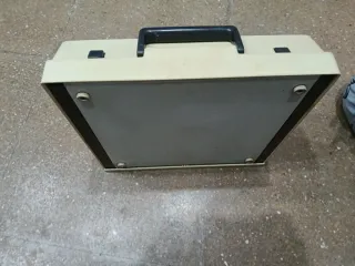 Máquina de escribir Olympia Traveller De Luxe