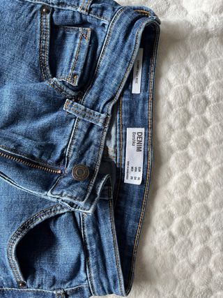 Vaqueros pitillo azul marino