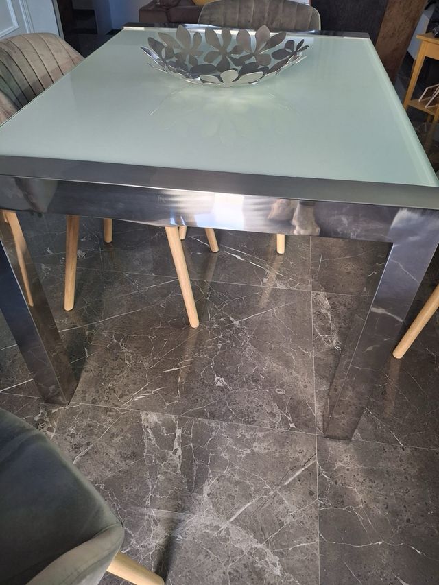 Mesa de comedor cristal y metal extensible