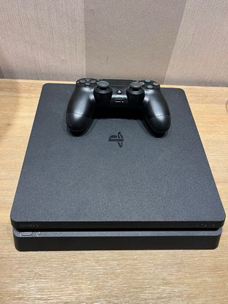 PS4 (PlayStation 4) Negra + Mando