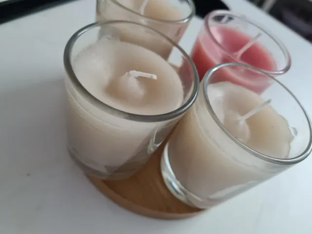 Conjunto de 4 Velas Artesanais em Potes