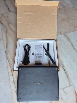 Wacom Intuos Small (CTL-4100) - Ideal para Dibujo