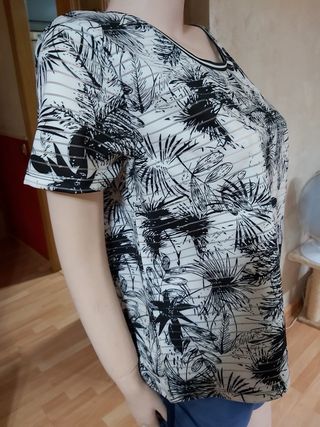 Camiseta Esmara Talla L Estampado Hojas