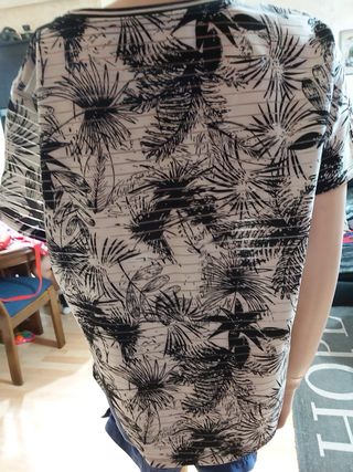 Camiseta Esmara Talla L Estampado Hojas