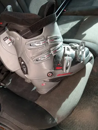 Botas y esquís de esquí