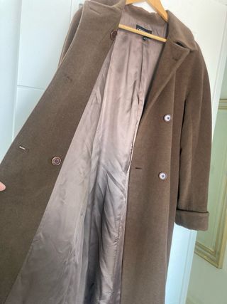 Abrigo de lana marrón. 125 largo. color visón.