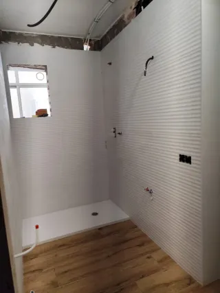 Fontanería profesional y palita y electricidad