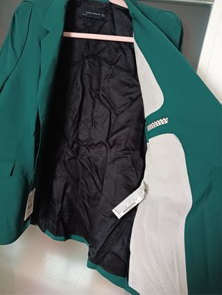 Americana ZARA a estrenar con etiqueta.