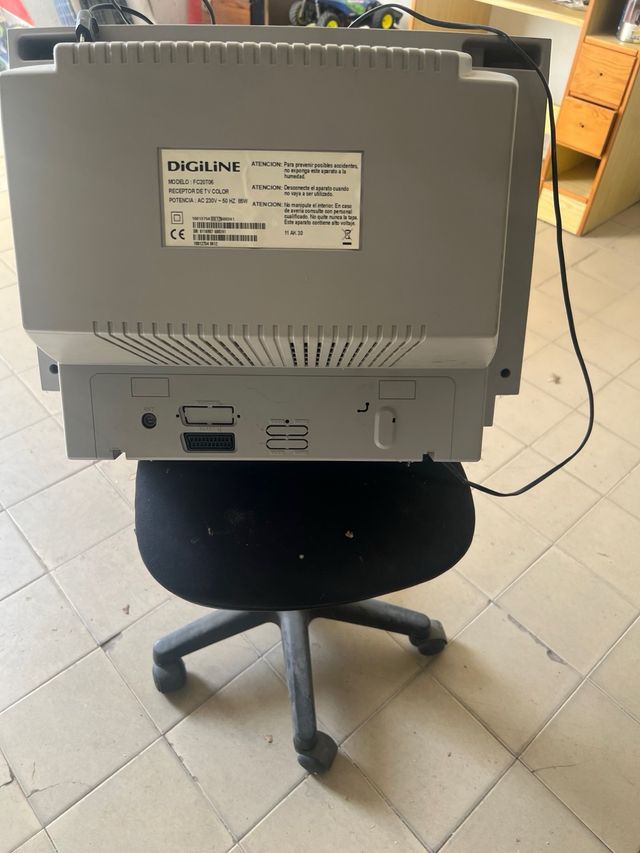 Televisor DIGILINE Plata