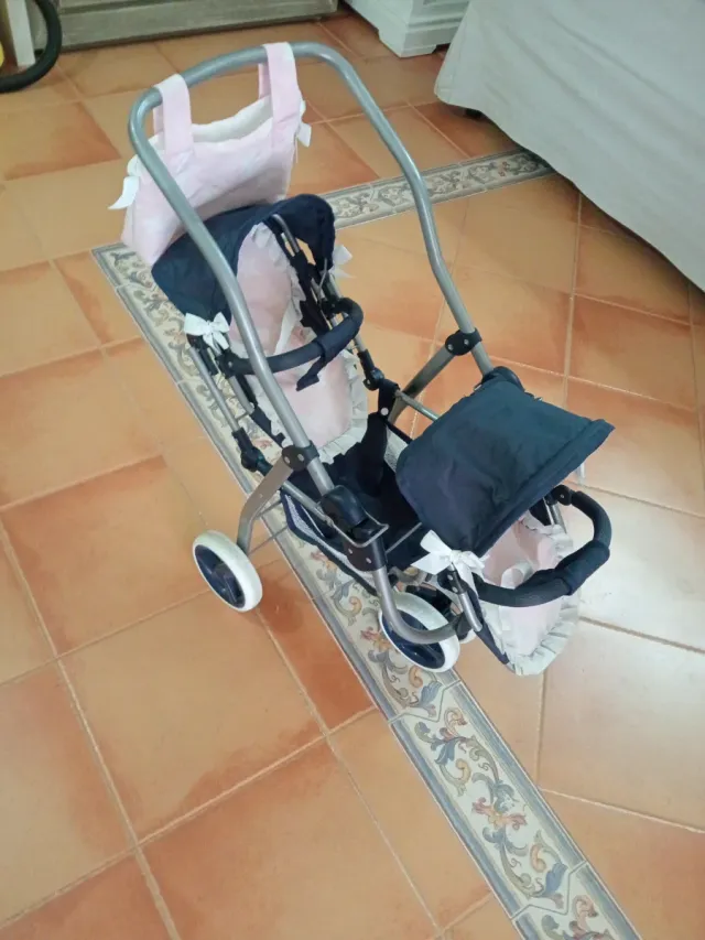 Carro gemelar La Nina