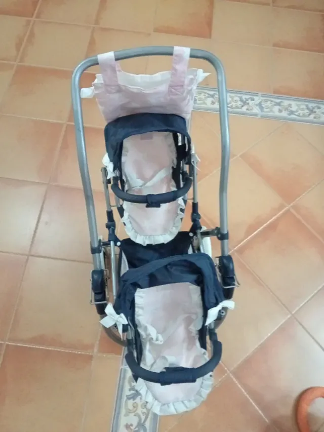 Carro gemelar La Nina