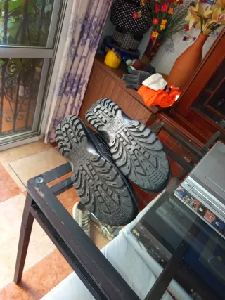 Botas de trabajo de seguridad negras