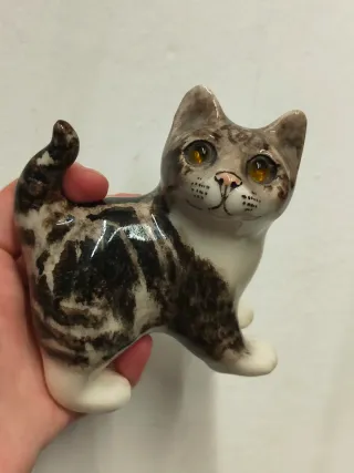 Gattino in porcellana