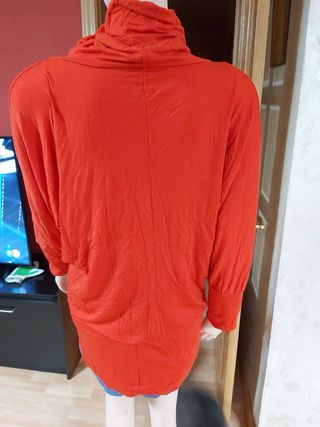 Camiseta roja manga larga talla M