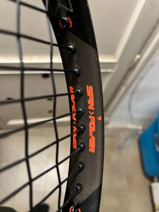Raqueta de Tenis Negra y Naranja