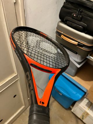 Raqueta de Tenis Negra y Naranja