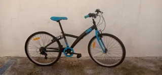 Bicicleta juvenil 26 azul y negra