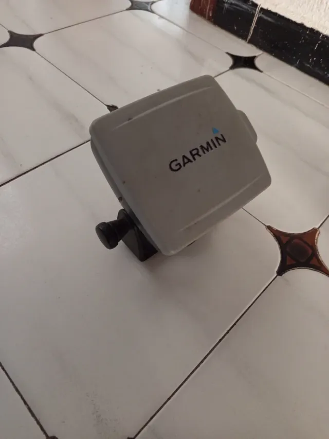 Sonda Garmin Fishfinder 400C con Transductor