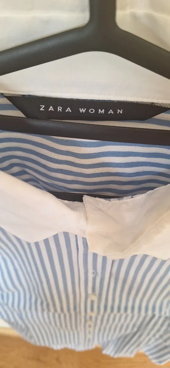 Camisa rayas cuello y puños blancos