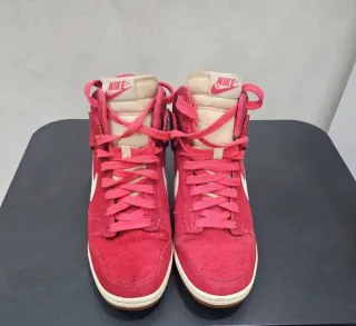 Nike Scarpe Rosse con Zeppa