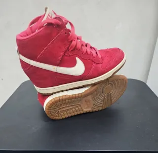 Nike Scarpe Rosse con Zeppa