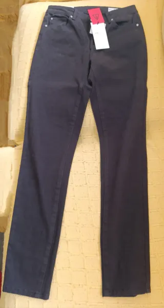 Pantalón skinny negro