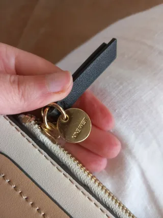 Portafoglio in ecopelle beige