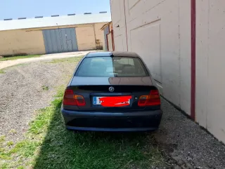 BMW Serie 3 se vende o cambio por furgoneta.