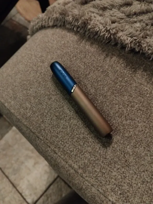 Dispositivo elettronico blu