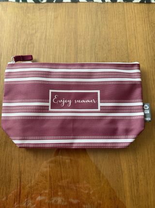 Lote 3 neceseres Ale-Hop