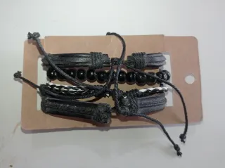 Lote 4 Pulseras nuevas de Cuero Negro y Plateado