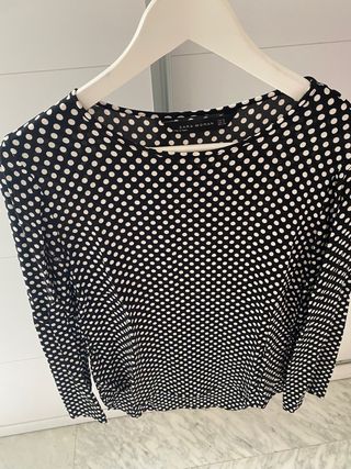Camisa Zara lunares negra talla M