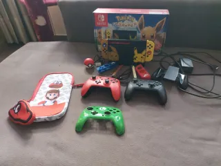 Nintendo Switch Edición Pokémon Eevee+ 2 Mandos